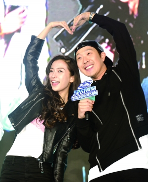 angelababy带病"大胜"金钟国