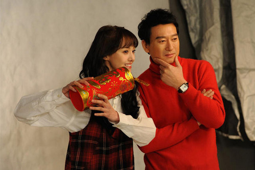 > 正文  随着湖南卫视大型亲子真人秀《旋风孝子》的热播,郑爽 和老爸