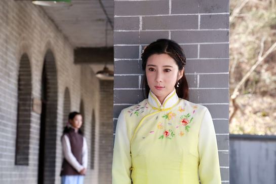 义海雄风横店热拍王珂首演哑女获期待