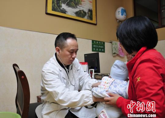 湖南省白求恩奖得主张涤妙手郎中悬壶济世