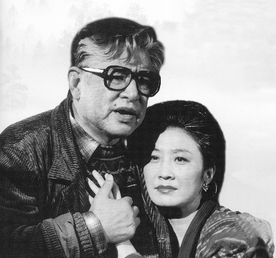 李默然生前出演的最后一部话剧《夕照》李默然和妻子龙潮李默然饰演的