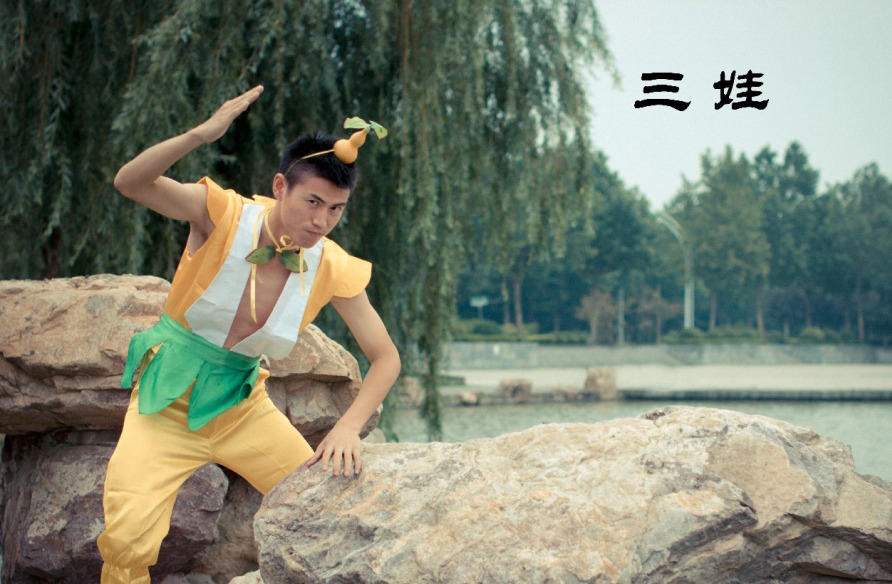 "日前,真人版葫芦娃现身河南科技大学校园,原来这是河科大毕业生拍摄