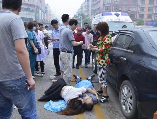 娄底一公务员上班途中突然死亡 警方介入调查