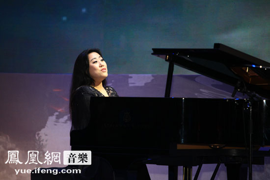 戴玉强携手青年钢琴家陈钰亮相博鳌文化之夜