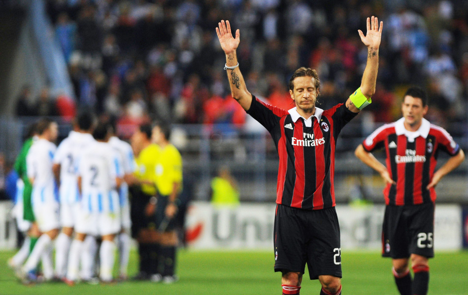 欧冠-马拉加1-0胜ac米兰