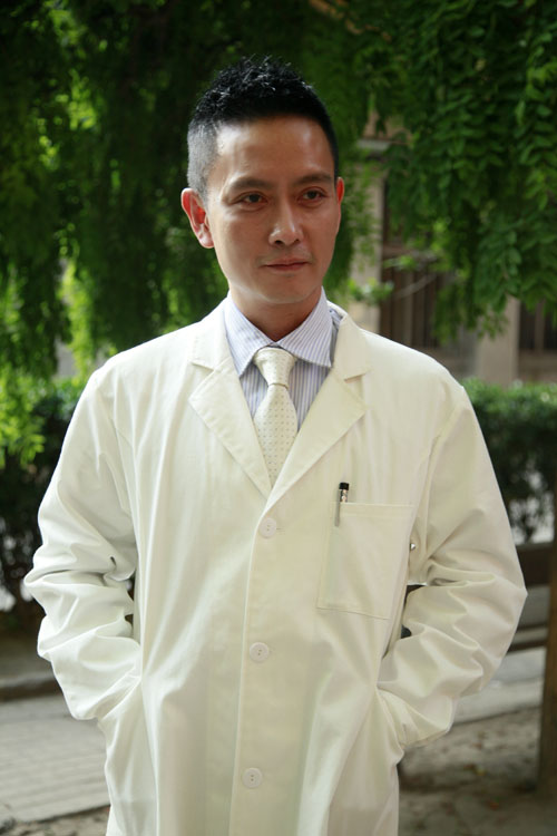 谢君豪再度出演医生(1 /2张)