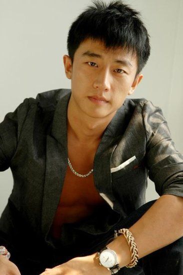 媒体曝蒋雯丽出轨与小16岁男演员姐弟恋