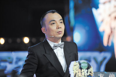 娱乐 本报讯 多年来,方俊担任各类舞蹈节目评委,不但拥有了"舞林总