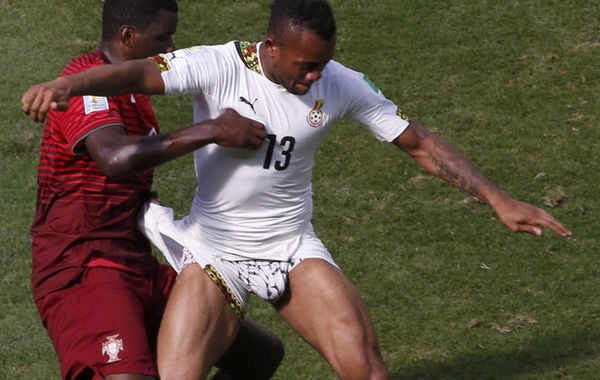 世界杯直播尴尬一幕全球目睹加纳球星露私处图