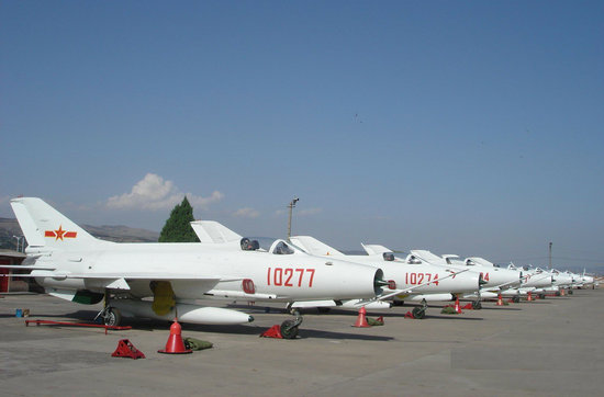 中国歼7真的能打败美军f-22吗?