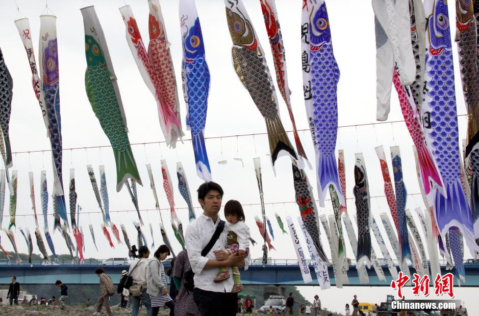 鲤鱼旗高悬迎接日本儿童节