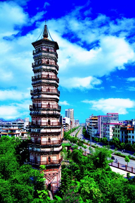 中国的比萨斜塔连州慧光斜塔