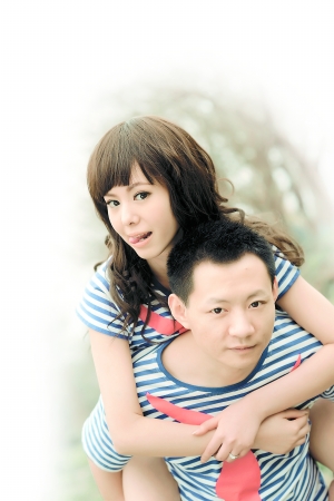 就是早早遇见对的人十年爱情长跑,新娘张文婷和老公虽然一路吵吵闹闹