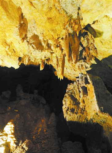 芜湖:神奇的地下"龙宫" 泊山洞