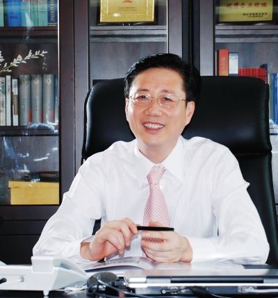 心怀梦想  创造卓越彭明权 湖北中烟工业有限责任公司总经理敢为天下