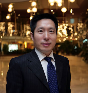 郭振玺的财富圈:传其资产20亿 女儿14岁任杂志社长