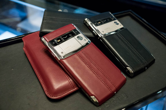 3万元)vertu signature touch轻松就改变了我们认为iphone是最贵手机