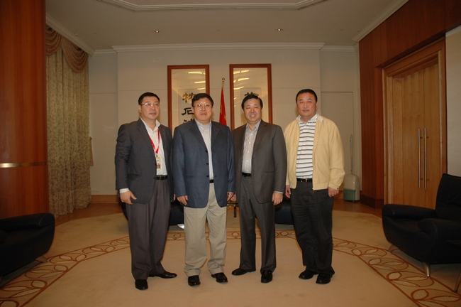 魏苇大使会见商务部国际贸易谈判副代表崇泉