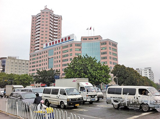 楼盘出门即可到达brt的珠村站,出行方便