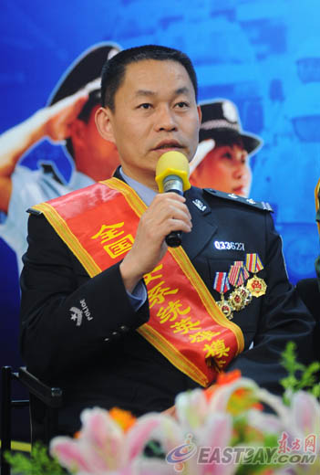 全国公安系统英雄模范,浙江省乐清市公安局局长伍建利
