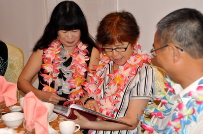 瓦努阿图维拉中华公会妇女会为大使夫人吴宝凤践行