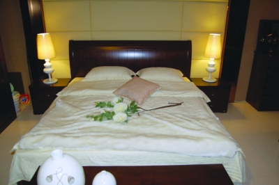 台湾沙克  1.8米床特价3999元(不含床品床饰等)