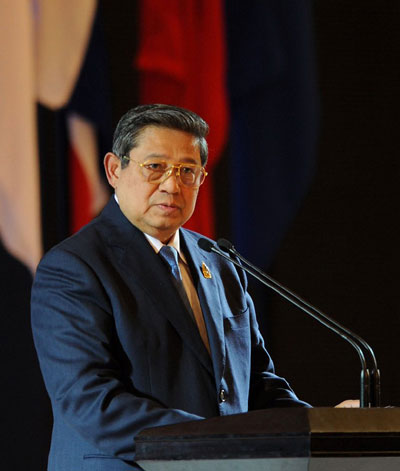 印尼总统苏西洛令各部协作援助亚齐地震灾民