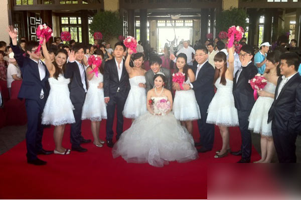 疑似山西煤老板嫁女婚礼现场图曝光图集16