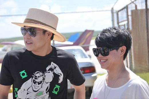 阳仔塞班变潮男和老婆形影不离