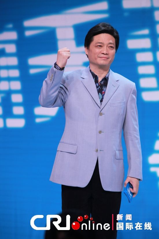 崔永元华丽转身央视综合频道谢天谢地你来啦周六首播图