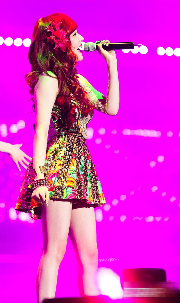 高清组图少女时代tiffany梦想演唱会梦露上身裙飞扬