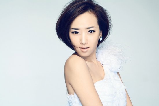 伤情歌小天后sara新歌火 mv与师弟玩暧昧