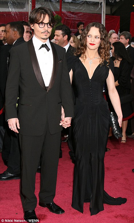 约翰尼?德普和凡妮莎?帕拉迪斯