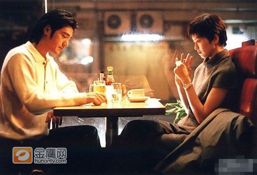 金城武,梁咏琪在《向左走向右走》中的剧照