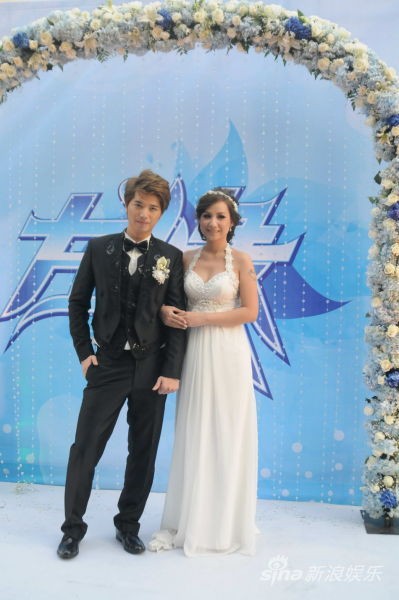 宋晓波大婚蒲巴甲任伴郎新娘郭玉良温婉动人