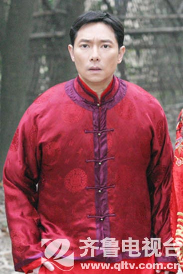 曾主演过《台湾灵异事件》,《麻辣鲜师