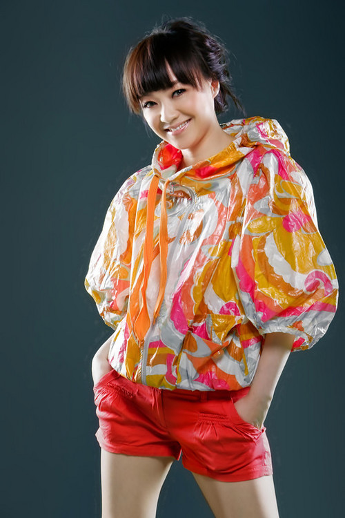 陈慧娴广州个唱鼓励师弟师妹等大合唱