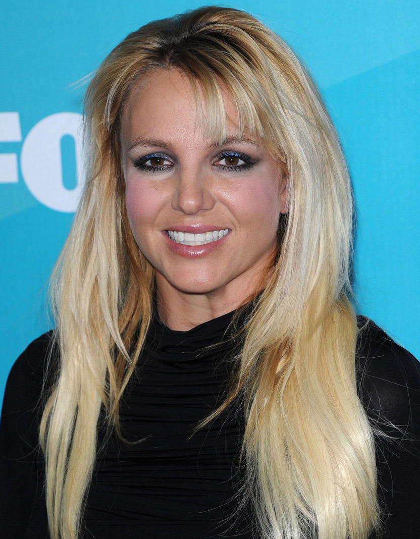 xfactor第二季决赛夜派对布兰妮金发蓬乱显壮硕