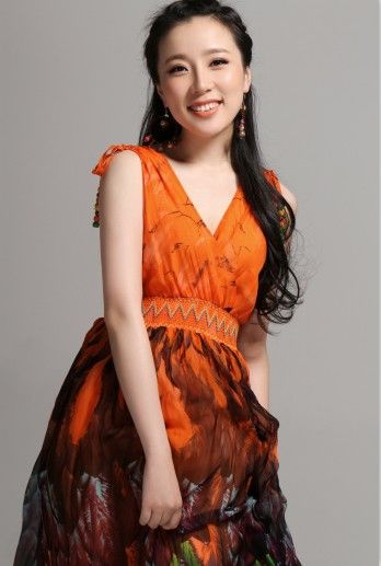 最美军花意外走红军旅歌手李芊晓遭人肉