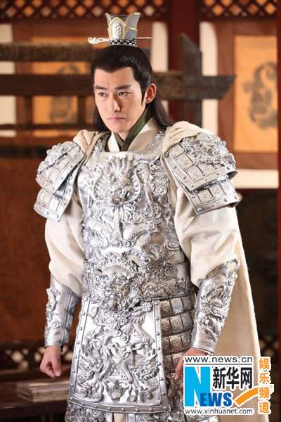 隋唐演义张翰演绎最俏罗成银甲白衣惊艳出场