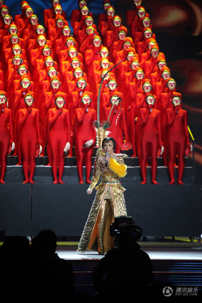 龚琳娜扮孙悟空雷人新神曲金箍棒走红图