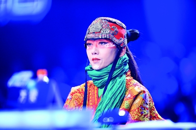 当舞林争霸评委杨丽萍与金星针锋相对