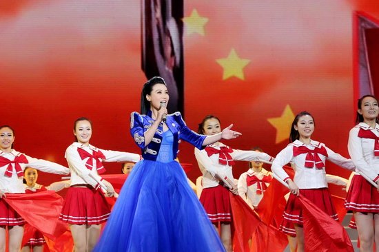 谭晶亮相五一晚会相信未来中国梦