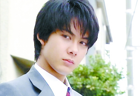 江直树"古川雄辉新版《一吻定情》海报新剧观察近日,日本再次翻拍的